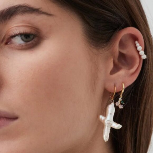 Natural Cross Shape Freshwater Pearl Earrings Copper Gold-Plated Design Feel - Picture 3 of 3